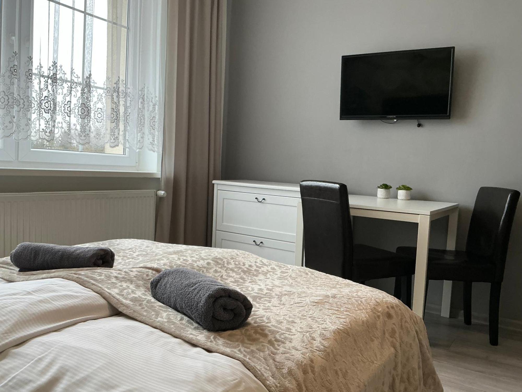 Hostel Przed Switem Gorzow Wielkopolski Luaran gambar